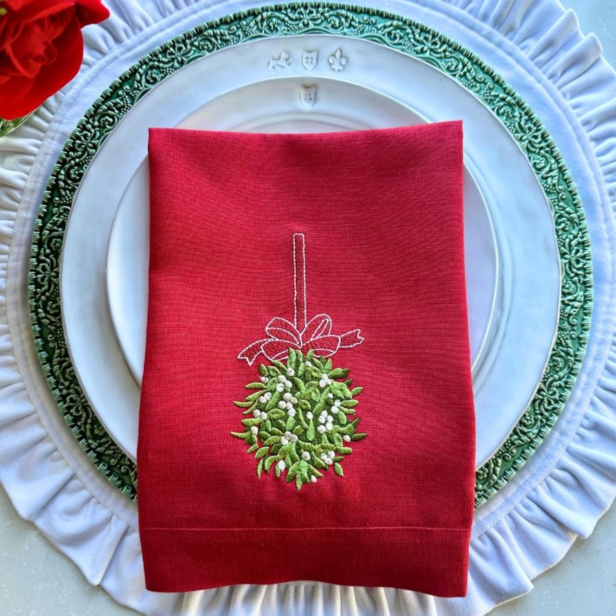 Table & Home Arte Italica Napkins | Mistletoe Ball Tri-Fold Napkin