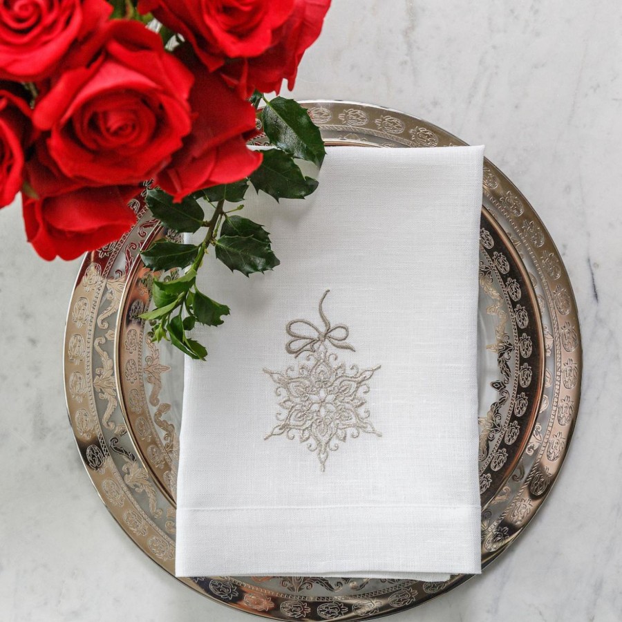 Table & Home Arte Italica Napkins | Snowflake Tri-Fold Napkin