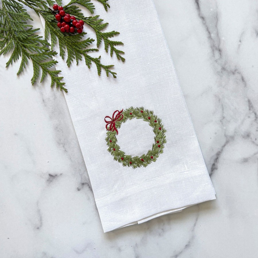 Table & Home Arte Italica Towels | Cedar Berry Wreath Linen Towel